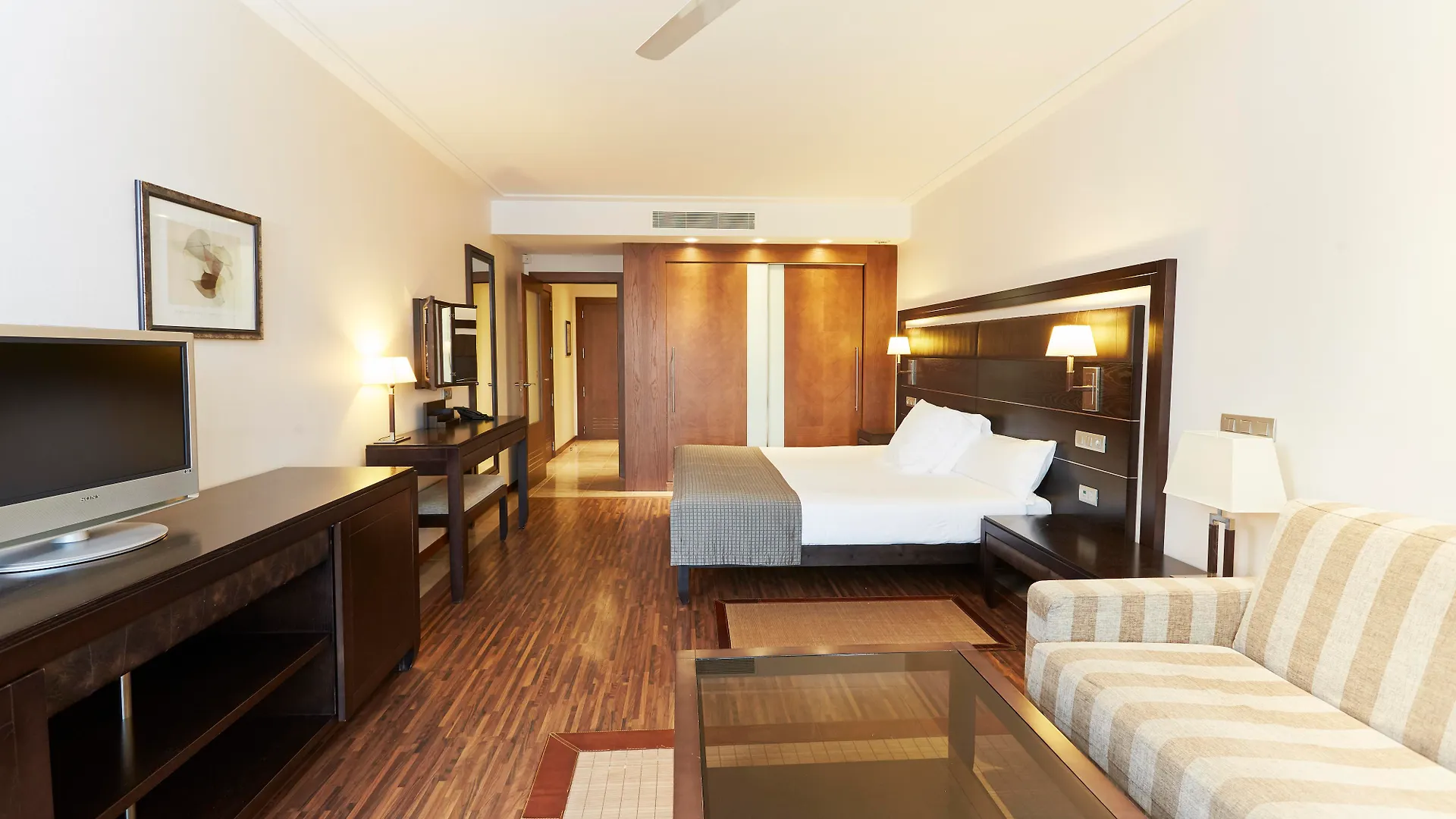Insotel Fenicia Prestige Suites & Spa Santa Eularia des Riu