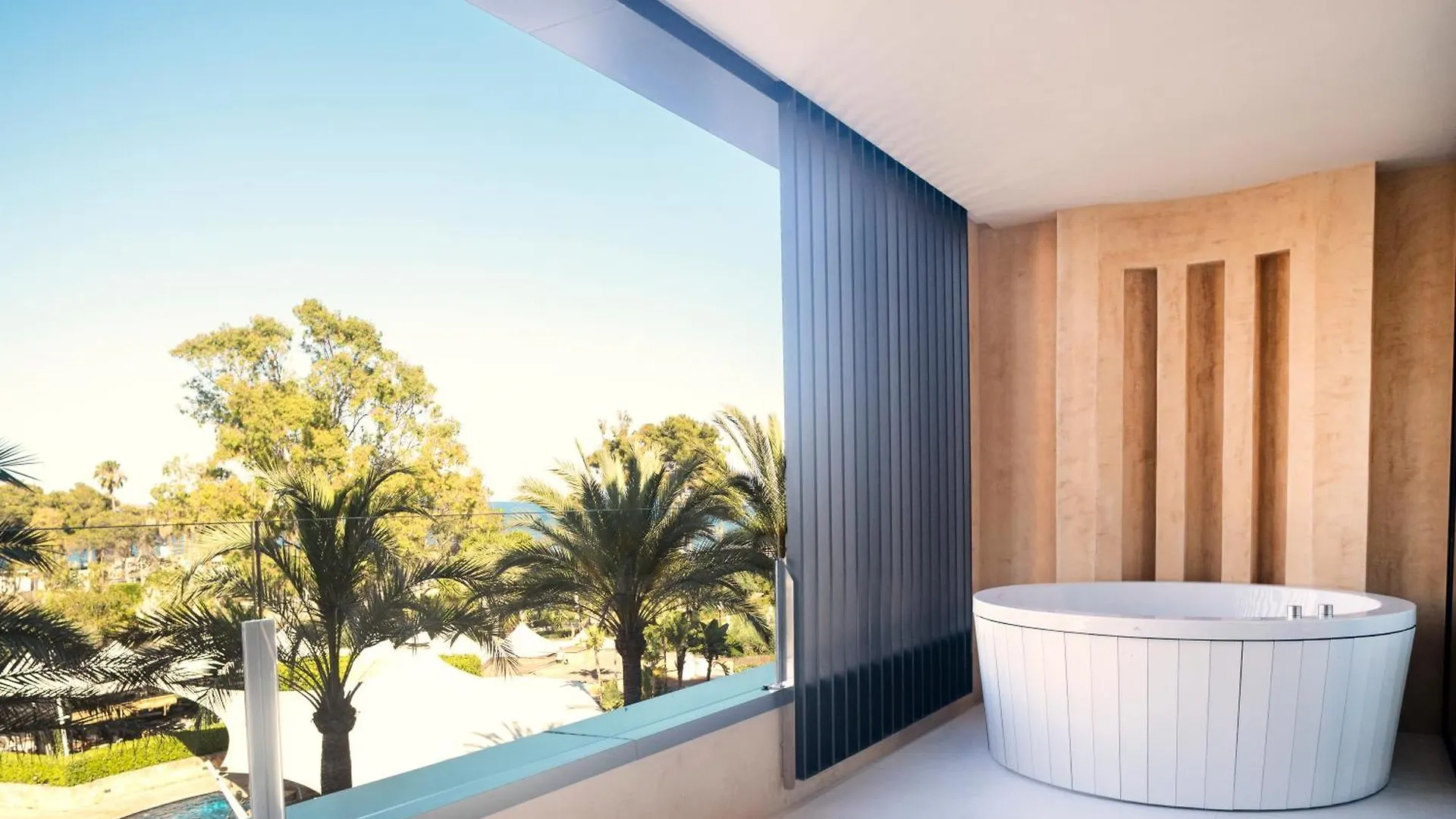 Insotel Fenicia Prestige Suites & Spa 산타 에우랄리아 데 리오