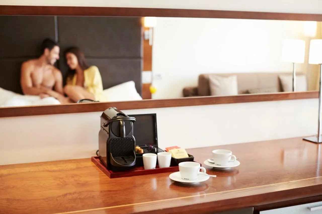 Insotel Fenicia Prestige Suites & Spa 산타 에우랄리아 데 리오 5*,  스페인